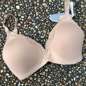 NWOT Le Mystere Wireless Lace Bralette 36D
